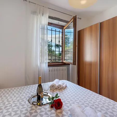 Residenza Jasmine Yellow