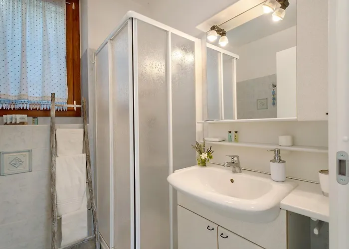 Apartment Residenza Jasmine Yellow Verbania